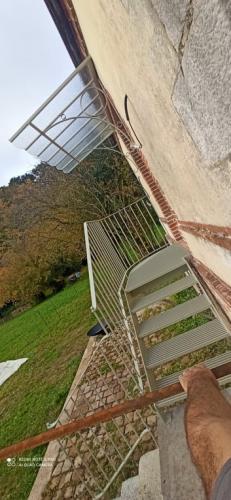 ESCALIER MÉTALLIQUE EXTÉRIEUR