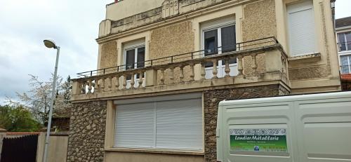 REHAUSSE DE GARDE-CORPS